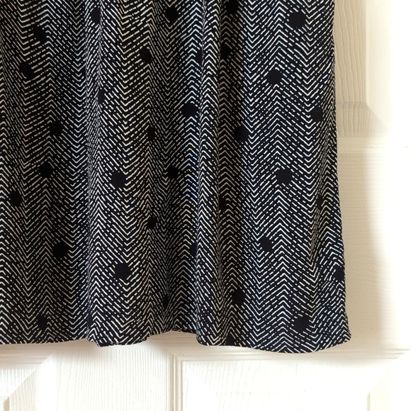 Maeve Anthropologie Galen Dotted Chevron Quarter Sleeve Mini Shift Dress Black M - Picture 10 of 13